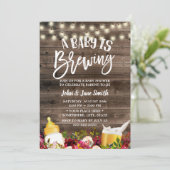 Invitation Un bébé brasse du Baby shower de la bière florale  (Debout devant)