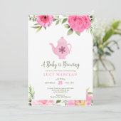 Invitation Un bébé brasse un Baby shower de thé Rose à fleurs (Debout devant)
