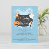 Invitation Un bébé brasse un garçon Baby shower d'Halloween (Debout devant)