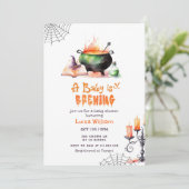 Invitation Un bébé brasse un mignon baby shower d'Halloween (Debout devant)