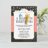 Invitation Un bébé est en train de brasser Chalkboard Bière B (Debout devant)