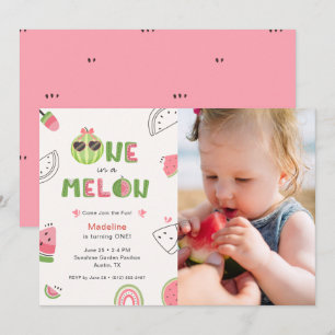 Invitation Un bébé fille melon pour une photo de premier anni