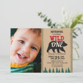 Invitation Un bison noir rustique sauvage photographié (Debout devant)