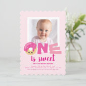 Invitation Un doux Photo Donut rose Bébé premier anniversaire (Debout devant)