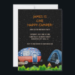 Invitation Un Joyeux Camper Birthday Kids Night Sky<br><div class="desc">Préparez-vous à une fête d'anniversaire aventureuse et enchanteresse avec notre design d'anniversaire "One Happy Camper" Kids Night Sky! Transportez votre petit vers une nuit magique sous les étoiles avec un ciel nocturne captivant avec des étoiles scintillantes comme l'arrière - plan. Le design s'anime avec un charmant camper van, une tente...</div>