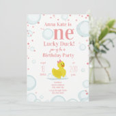Invitation Un Lucky Canard rose Premier anniversaire fête (Debout devant)