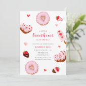 Invitation Un petit Baby shower de Valentines de Donuts (Debout devant)