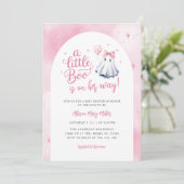 Invitation Un petit Baby shower fantôme d'Halloween Boo (Debout devant)