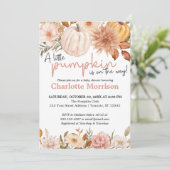 Invitation Un Petit Citrouille Se Trouve Sur Le Chemin Du Bab (Debout devant)