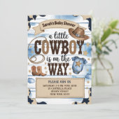 Invitation Un petit cowboy est sur le Baby shower Way (Debout devant)
