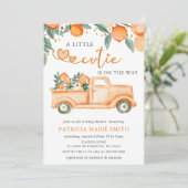 Invitation Un Petit Cutie Se Trouve Sur Le Chemin Du Baby sho (Debout devant)