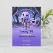 Invitation Un Petit Fantôme De Bois Purple Halloween fête d'a (Debout devant)