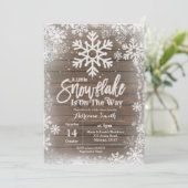 Invitation Un petit flocon de neige est en route baby shower (Debout devant)