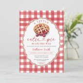 Invitation Un petit gâteau à la croûte est sur le chemin Baby (Debout devant)