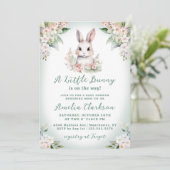 Invitation Un Petit Lapin Vert Doux & Baby shower Floral (Debout devant)