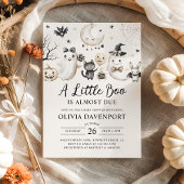 Invitation Un petit livre est presque dû Baby shower d'Hallow