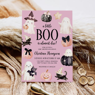 Invitation Un petit livre est presque dû Baby shower d'Hallow