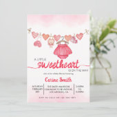Invitation Un petit petit Baby shower amoureux de Valentine (Debout devant)