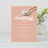 Invitation Un Peu De Dumpling Est En Chemin Baby shower (Debout devant)