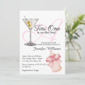 Invitation un tini est en route, baby shower rose martini (Debout devant)