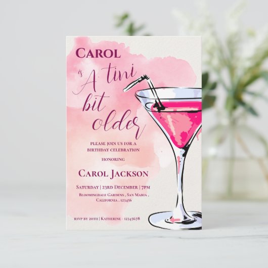 Invitation Un Tini Un Peu Plus Ancien Cocktail À Martini Rose (Debout devant)