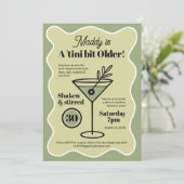 Invitation Un Tini Un Peu Plus Ancien Martini À Thème Anniver (Debout devant)