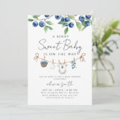 Invitation Une Baby Shower Myrtille Douce (Debout devant)