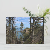 Invitation Une caverne éloignée (Debout devant)