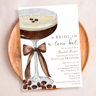Invitation Une mariée dans une Baby Shower Martini pour la ma
