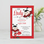Invitation Une petite dame mignonne baby shower de coccinelle (Debout devant)
