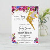 Invitation Une petite fée est sur le chemin Baby shower Flora (Debout devant)