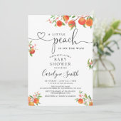 Invitation Une Petite Pêche Se Trouve Sur Le Chemin Du Baby s (Debout devant)