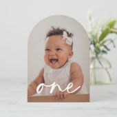 Invitation Une photo Arrondie premier anniversaire (Debout devant)