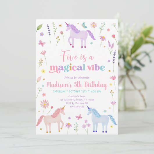 Invitation Unicorn Meadow Five is a Magical Vibe Birthday (Debout devant)