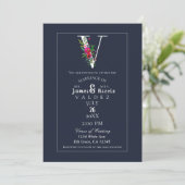Invitation V Monogramme Dernière Initiale Moderne Fleurs Bleu (Debout devant)
