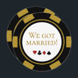 Invitation Vegas Mariage Elopement annonce Gold Poker Chip<br><div class="desc">Éblouissez vos amis et votre famille en leur envoyant ces annonces d'elopement de mariage de jetons or,  noir et blanc et/ou des invitations de fête. Ils attendent avec impatience de se joindre à vous à cette fête de réception inoubliable !</div>