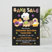 Invitation Vente de pâtisseries d'Halloween pour une collecte (Debout devant)