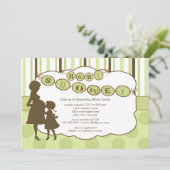 Invitation Vert neutre de genre de baby shower de maman de (Debout devant)