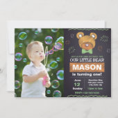 Invitation verte d'anniversaire d'ours avec la (Devant)