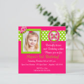 Invitation verte rose d'anniversaire de papillon (Debout devant)