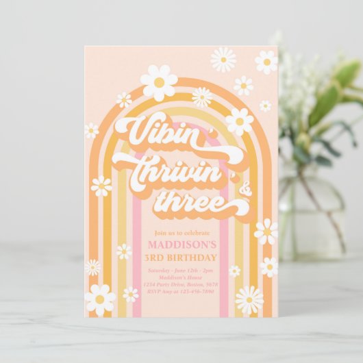 Invitation Vibin' Thrivin' Three Boho Daisy Rainbow Anniversa (Debout devant)