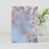 invitation vierge, arbre en fleurs (Debout devant)