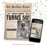 Invitation Vintage journal amusant photo personnalisée 50e an<br><div class="desc">Vintage Newspaper Fun Custom Photo 50th Birthday Invitation. Un design cool et humoristique d'invitation d'anniversaire qui ressemble à un journal vintage ! Il est personnalisable et peut être utilisé pour toute fête d'anniversaire d'âge! Vous avez besoin d'aide pour ce modèle de conception ? Contactez le design en cliquant sur le...</div>