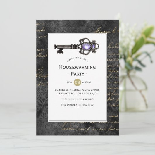 Invitation Vintage Key Houclier Party (Debout devant)