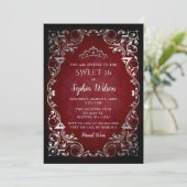 Invitation Vintage Rouge Argent Princesse Tiara Sweet 16 (Debout devant)