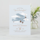 Invitation Vintage voyage Avion Boy Anniversaire (Debout devant)