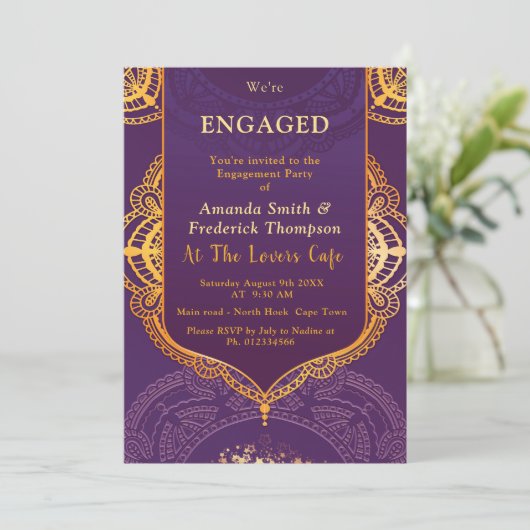 Invitation Violet avec Mandalas d'or (Debout devant)