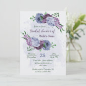 Invitation Violet bleu foncé fleurs verdure douche nuptiale (Debout devant)