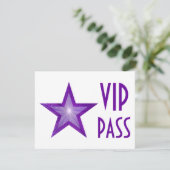 Invitation 'VIP PASS' en violet étoile blanc horiz (Debout devant)