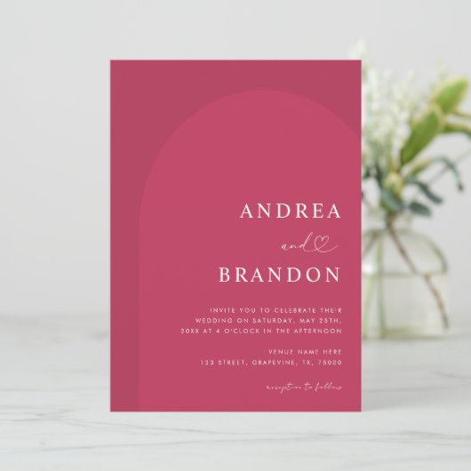 Invitation Viva Magenta Arch Coeur Script tout en un Mariage (Debout devant)